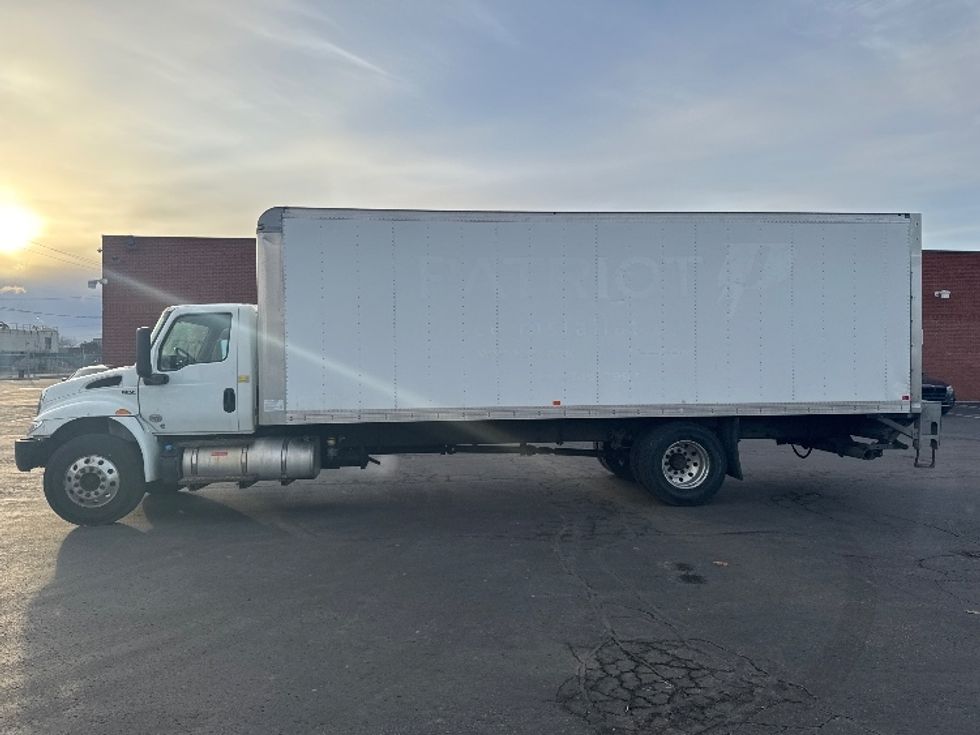 Medium Duty Box Truck-Light and Medium Duty Trucks-International-2020-MV607-Mississauga-ON-99,991\n\t\tkm-$ 82,250 - Image 4