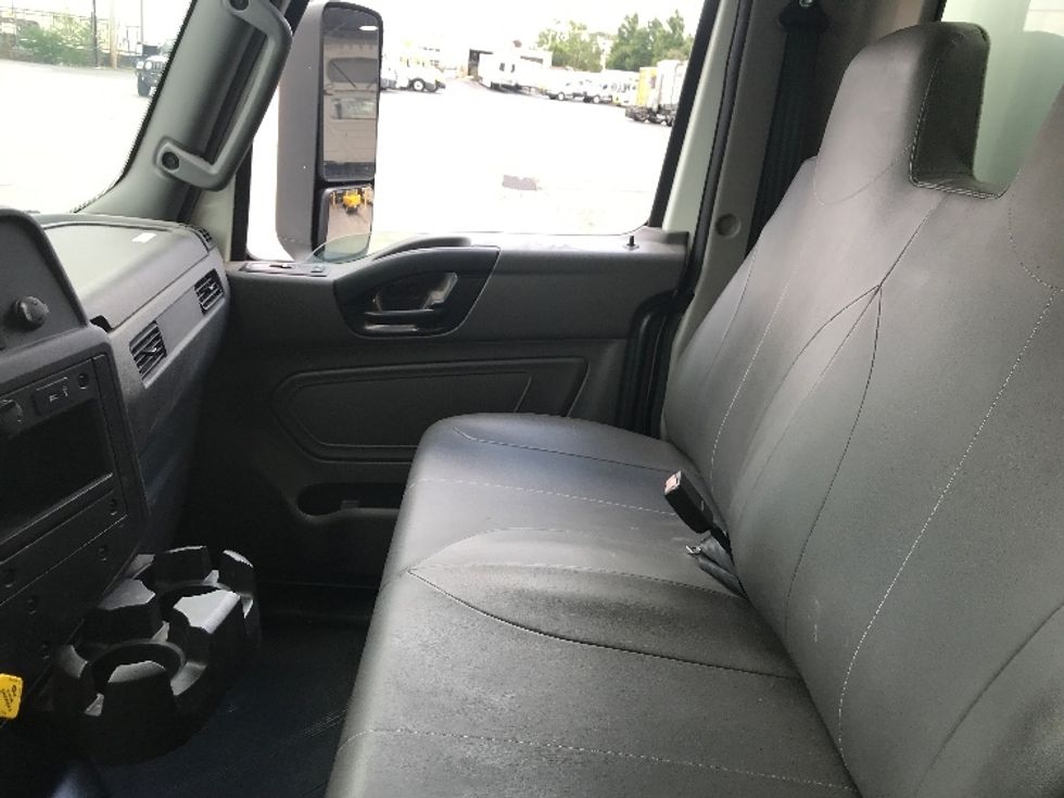 Medium Duty Box Truck-Light and Medium Duty Trucks-International-2020-MV607-Moberly-MO-57,724\n\t\tmiles-$ 67,500 - Image 19