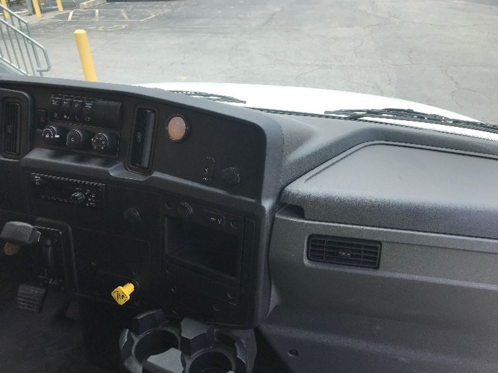 Medium Duty Box Truck-Light and Medium Duty Trucks-International-2020-MV607-Moberly-MO-57,724\n\t\tmiles-$ 67,500 - Image 21