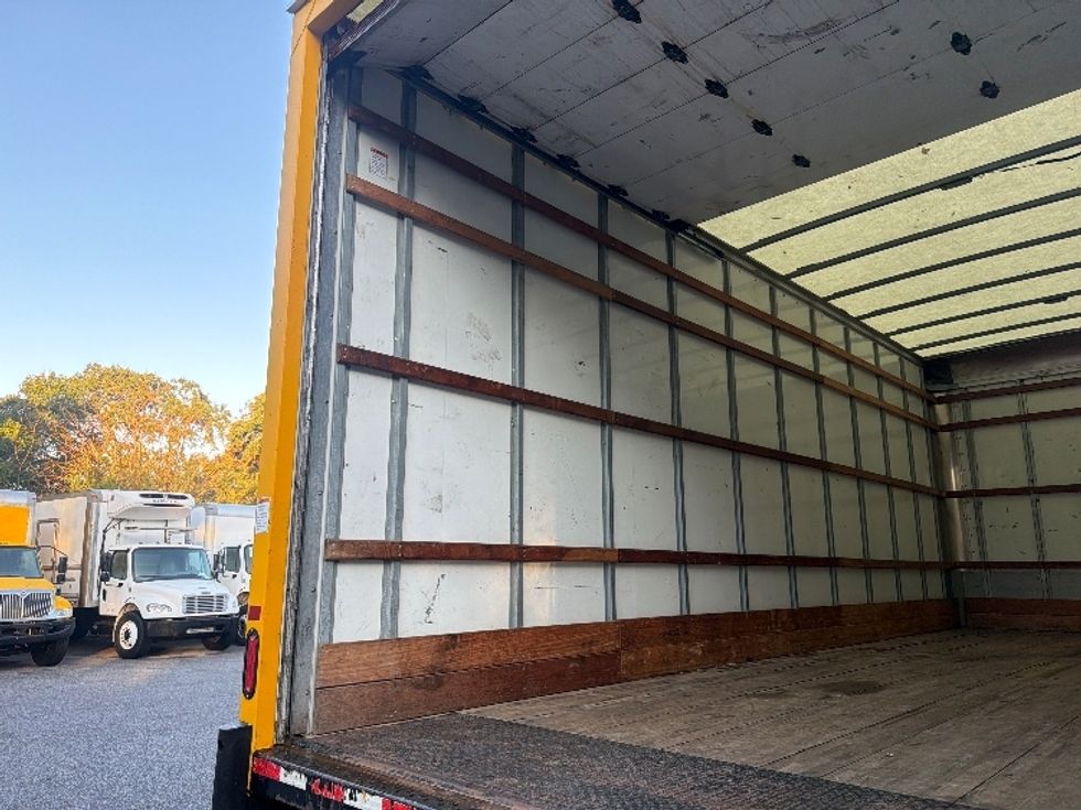 Medium Duty Box Truck-Light and Medium Duty Trucks-International-2020-MV607-Mobile-AL-160,525\n\t\tmiles-$ 34,500 - Image 11