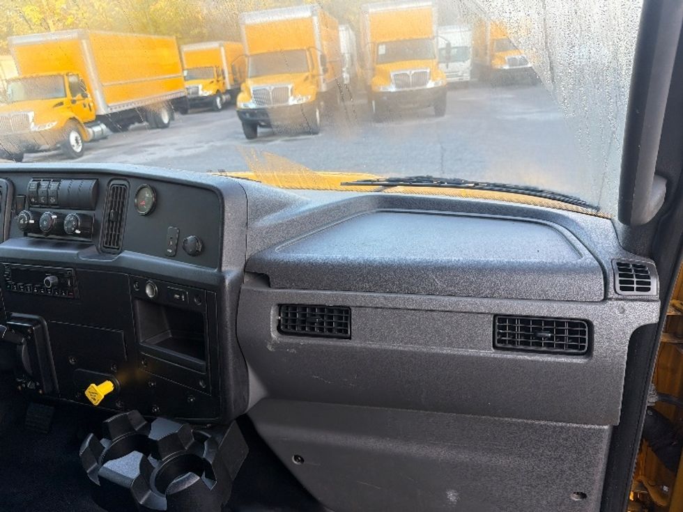 Medium Duty Box Truck-Light and Medium Duty Trucks-International-2020-MV607-Mobile-AL-160,525\n\t\tmiles-$ 34,500 - Image 21