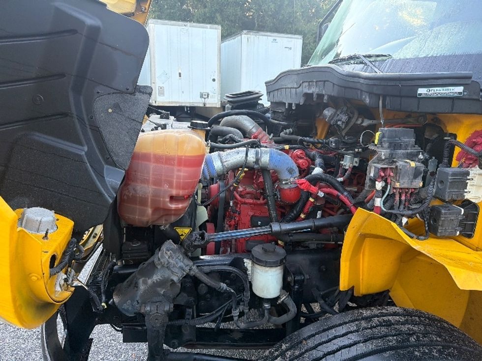 Medium Duty Box Truck-Light and Medium Duty Trucks-International-2020-MV607-Mobile-AL-160,525\n\t\tmiles-$ 34,500 - Image 24