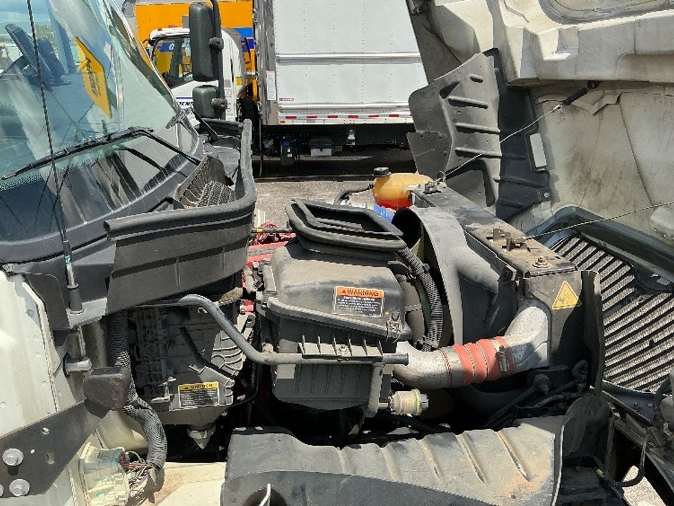 Medium Duty Box Truck-Light and Medium Duty Trucks-International-2020-MV607-Mobile-AL-76,643\n\t\tmiles-$ 62,750 - Image 23