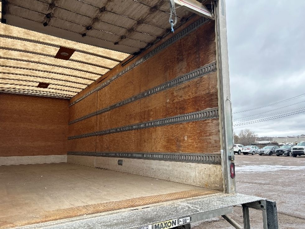 Medium Duty Box Truck-Light and Medium Duty Trucks-International-2020-MV607-Moncton-NB-260,530\n\t\tkm-$ 63,000 - Image 12