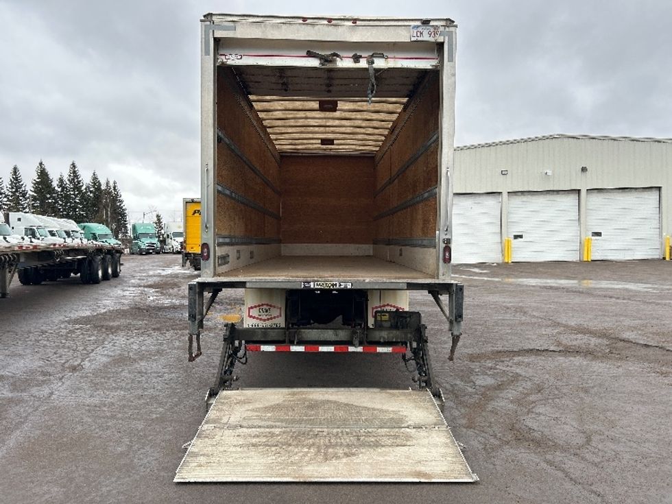 Medium Duty Box Truck-Light and Medium Duty Trucks-International-2020-MV607-Moncton-NB-260,530\n\t\tkm-$ 63,000 - Image 9