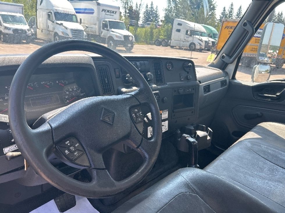 Medium Duty Box Truck-Light and Medium Duty Trucks-International-2020-MV607-Moncton-NB-284,775\n\t\tkm-$ 51,750 - Image 16