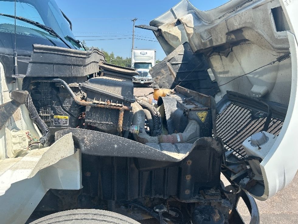 Medium Duty Box Truck-Light and Medium Duty Trucks-International-2020-MV607-Moncton-NB-284,775\n\t\tkm-$ 51,750 - Image 22