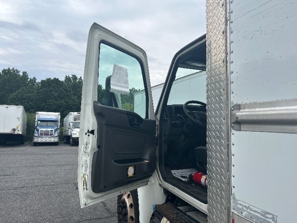 Medium Duty Box Truck-Light and Medium Duty Trucks-International-2020-MV607-Montgomery-NY-228,526\n\t\tmiles-$ 12,500 - Image 16