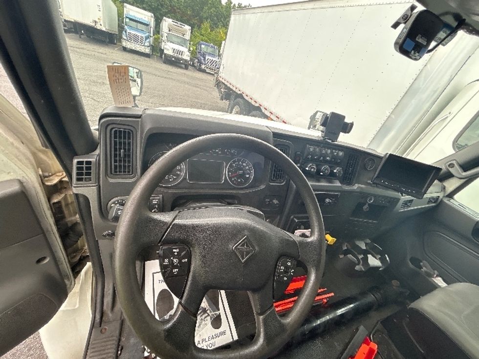 Medium Duty Box Truck-Light and Medium Duty Trucks-International-2020-MV607-Montgomery-NY-228,526\n\t\tmiles-$ 12,500 - Image 17