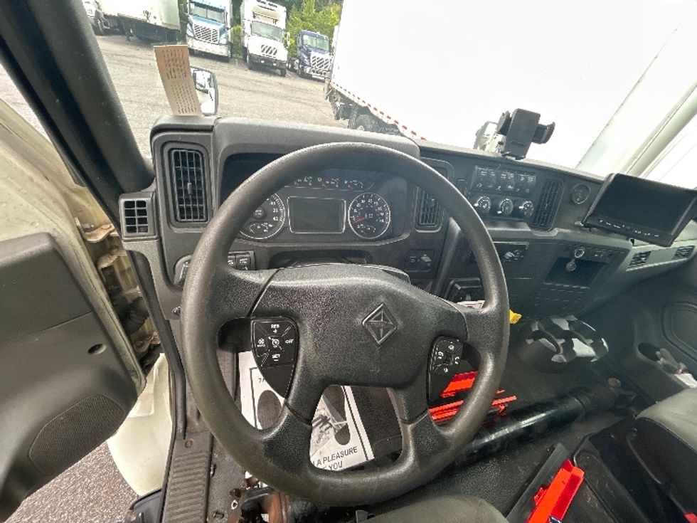 Medium Duty Box Truck-Light and Medium Duty Trucks-International-2020-MV607-Montgomery-NY-228,526\n\t\tmiles-$ 12,500 - Image 18