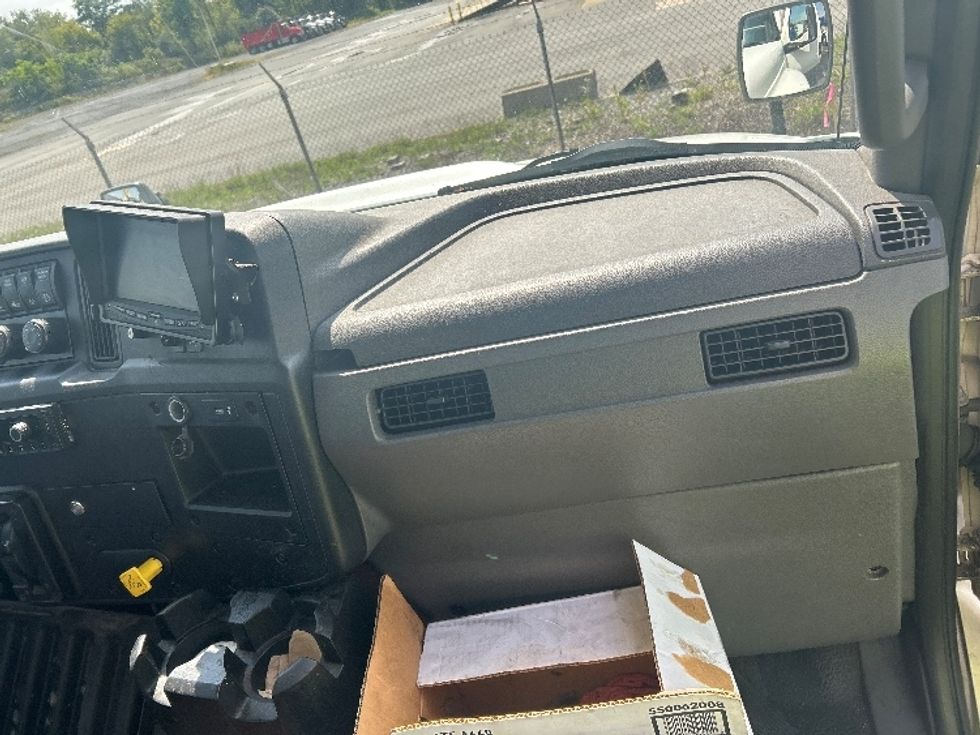 Medium Duty Box Truck-Light and Medium Duty Trucks-International-2020-MV607-Montgomery-NY-236,032\n\t\tmiles-$ 12,500 - Image 21