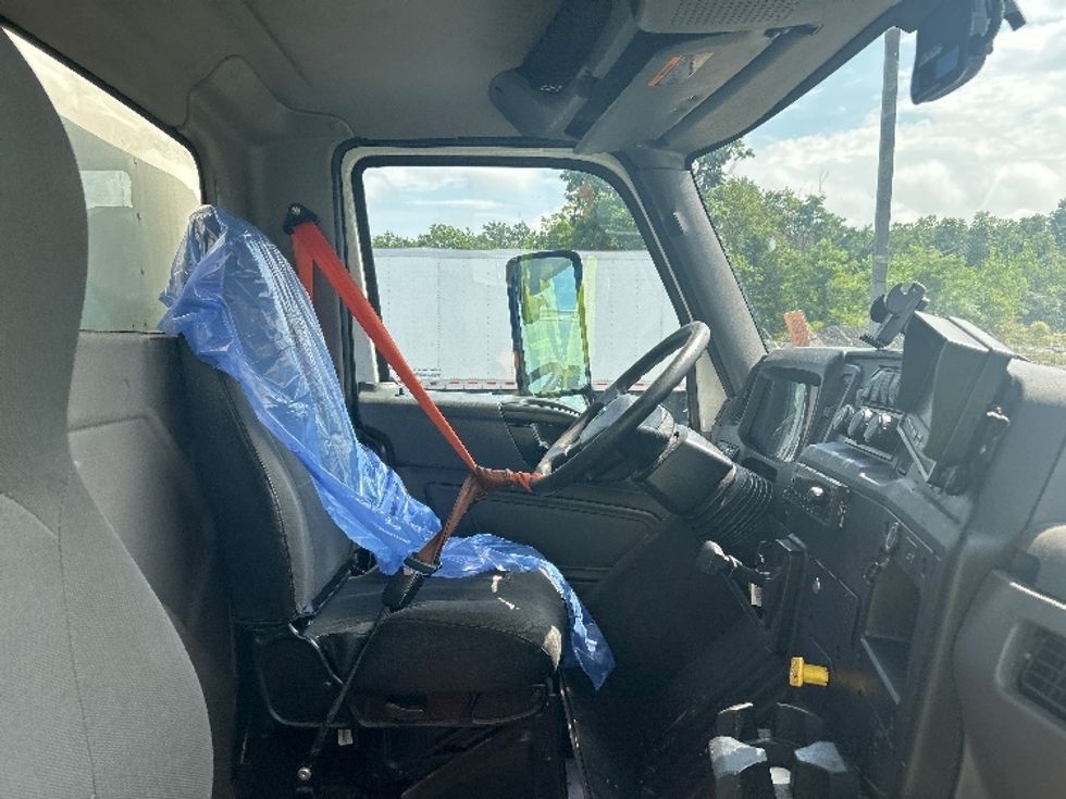 Medium Duty Box Truck-Light and Medium Duty Trucks-International-2020-MV607-Montgomery-NY-236,032\n\t\tmiles-$ 12,500 - Image 22