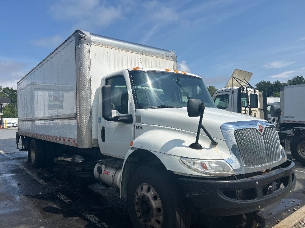Medium Duty Box Truck-Light and Medium Duty Trucks-International-2020-MV607-Montgomery-NY-236,032\n\t\tmiles-$ 12,500 - Image 3