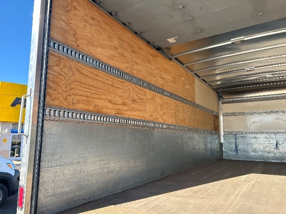 Medium Duty Box Truck-Light and Medium Duty Trucks-International-2020-MV607-Montgomery-NY-70,140\n\t\tmiles-$ 49,250 - Image 11