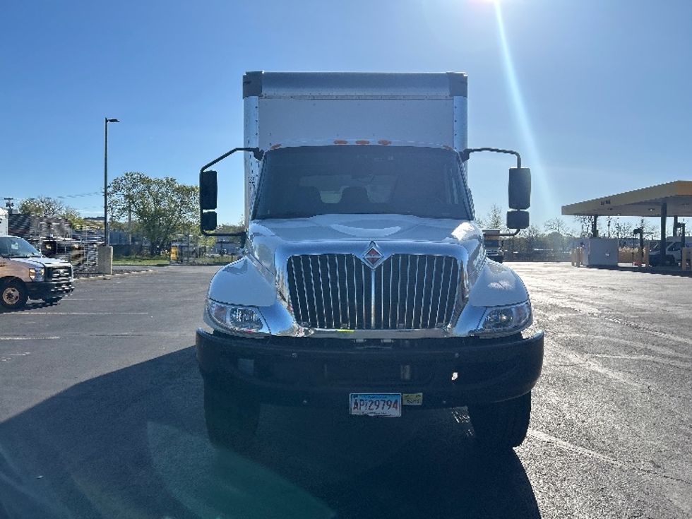 Medium Duty Box Truck-Light and Medium Duty Trucks-International-2020-MV607-Montgomery-NY-70,140\n\t\tmiles-$ 49,250 - Image 2