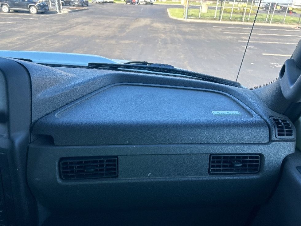 Medium Duty Box Truck-Light and Medium Duty Trucks-International-2020-MV607-Montgomery-NY-70,140\n\t\tmiles-$ 49,250 - Image 21