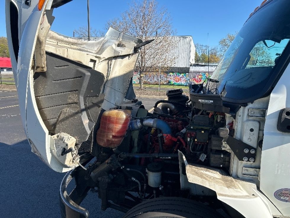 Medium Duty Box Truck-Light and Medium Duty Trucks-International-2020-MV607-Montgomery-NY-70,140\n\t\tmiles-$ 49,250 - Image 23