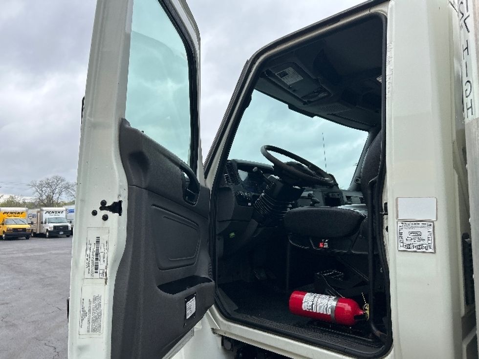 Medium Duty Box Truck-Light and Medium Duty Trucks-International-2020-MV607-Montgomery-NY-84,582\n\t\tmiles-$ 64,250 - Image 16