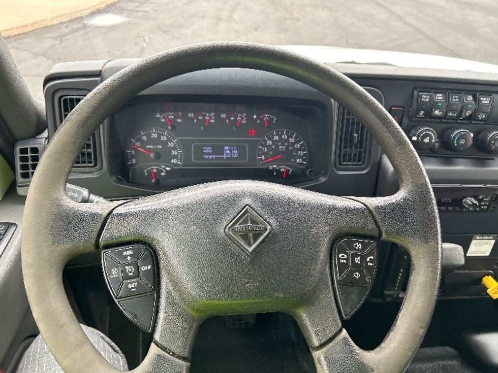 Medium Duty Box Truck-Light and Medium Duty Trucks-International-2020-MV607-Montgomery-NY-84,582\n\t\tmiles-$ 64,250 - Image 17