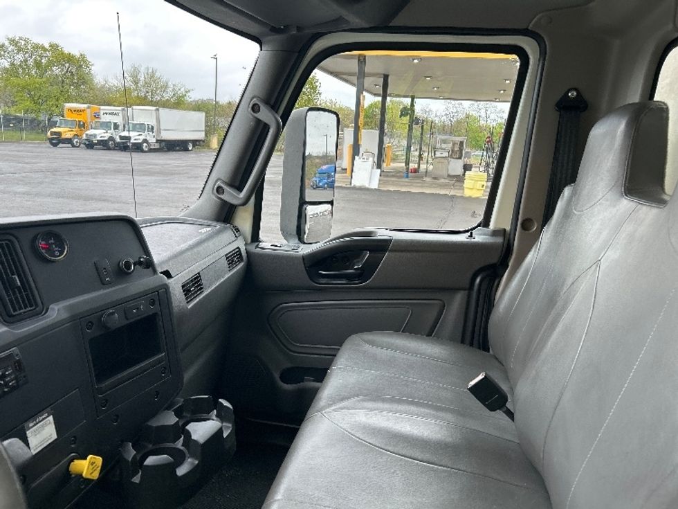 Medium Duty Box Truck-Light and Medium Duty Trucks-International-2020-MV607-Montgomery-NY-84,582\n\t\tmiles-$ 64,250 - Image 19