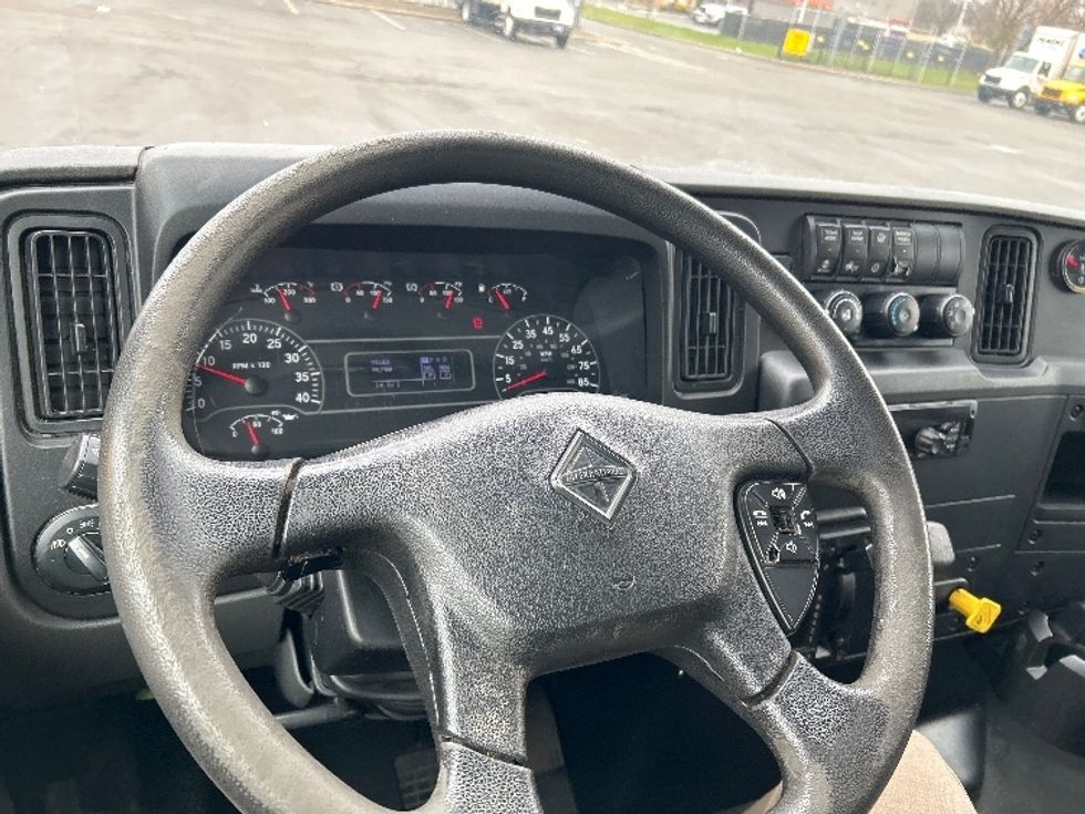 Medium Duty Box Truck-Light and Medium Duty Trucks-International-2020-MV607-Montgomery-NY-96,746\n\t\tmiles-$ 55,250 - Image 17