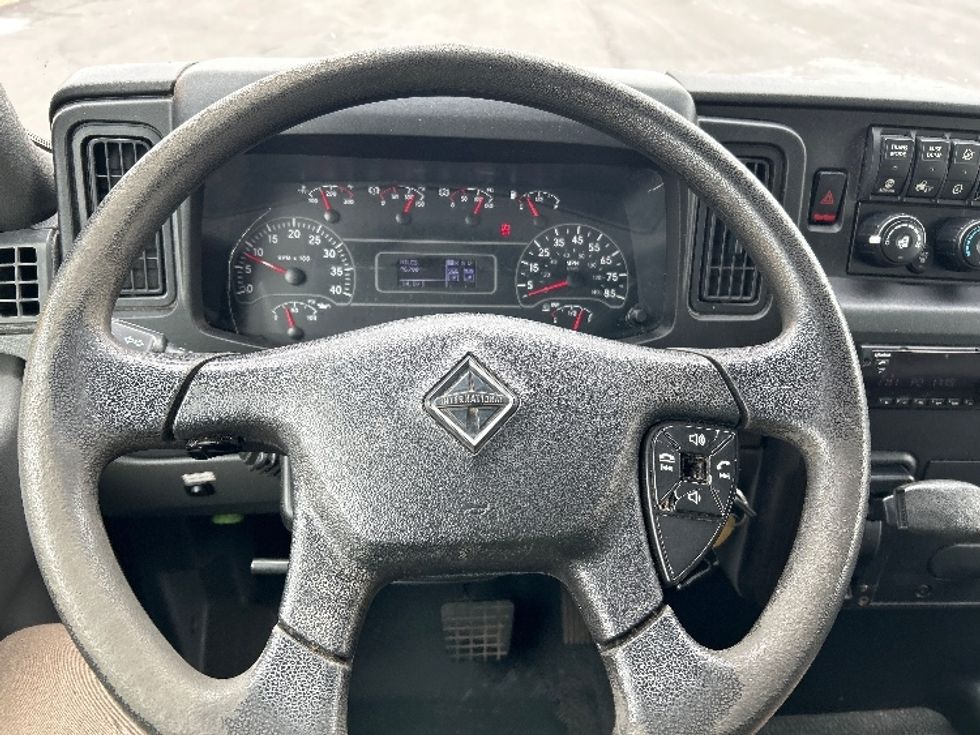 Medium Duty Box Truck-Light and Medium Duty Trucks-International-2020-MV607-Montgomery-NY-96,746\n\t\tmiles-$ 55,250 - Image 18