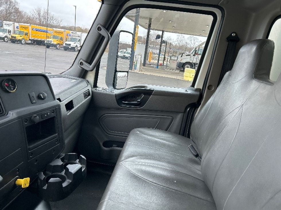 Medium Duty Box Truck-Light and Medium Duty Trucks-International-2020-MV607-Montgomery-NY-96,746\n\t\tmiles-$ 55,250 - Image 19