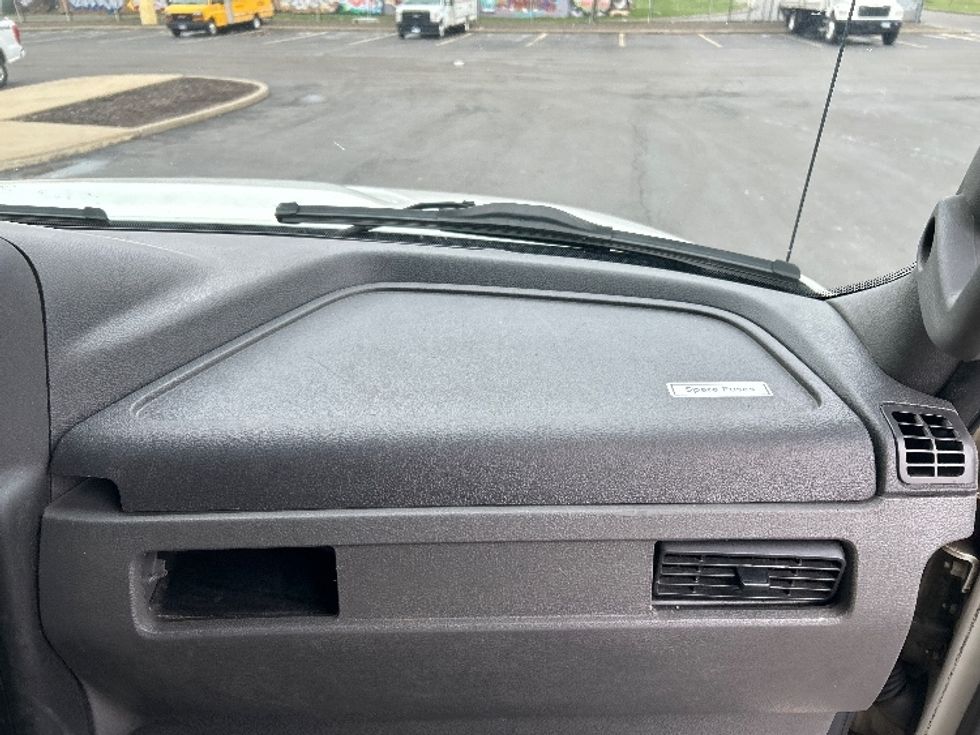 Medium Duty Box Truck-Light and Medium Duty Trucks-International-2020-MV607-Montgomery-NY-96,746\n\t\tmiles-$ 55,250 - Image 21