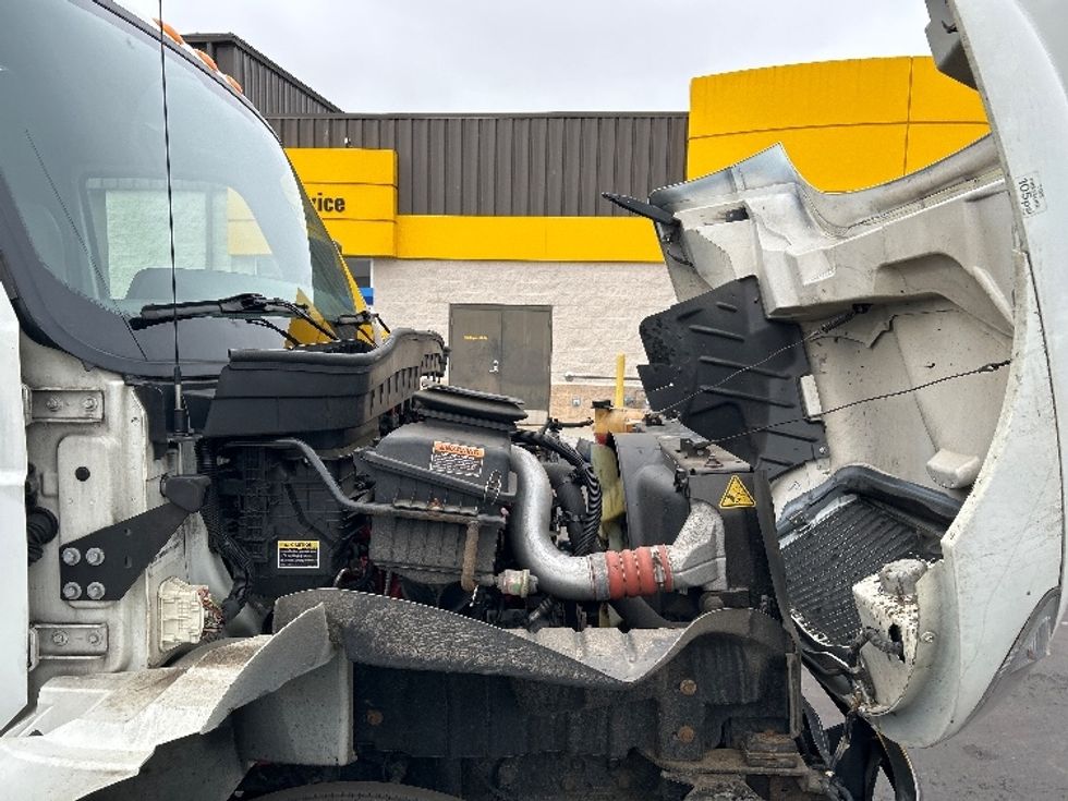 Medium Duty Box Truck-Light and Medium Duty Trucks-International-2020-MV607-Montgomery-NY-96,746\n\t\tmiles-$ 55,250 - Image 23