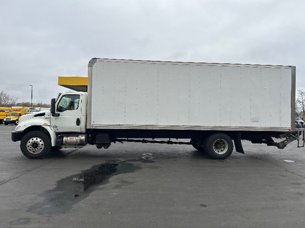 Medium Duty Box Truck-Light and Medium Duty Trucks-International-2020-MV607-Montgomery-NY-96,746\n\t\tmiles-$ 55,250 - Image 4