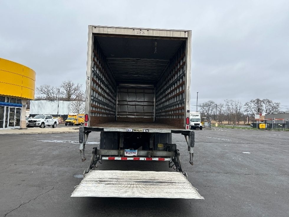 Medium Duty Box Truck-Light and Medium Duty Trucks-International-2020-MV607-Montgomery-NY-96,746\n\t\tmiles-$ 55,250 - Image 9