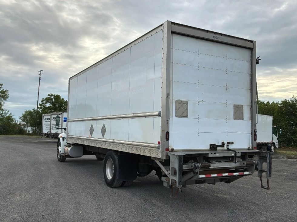 Medium Duty Box Truck-Light and Medium Duty Trucks-International-2020-MV607-Montreal-PQ-295,381\n\t\tkm-$ 45,000 - Image 6