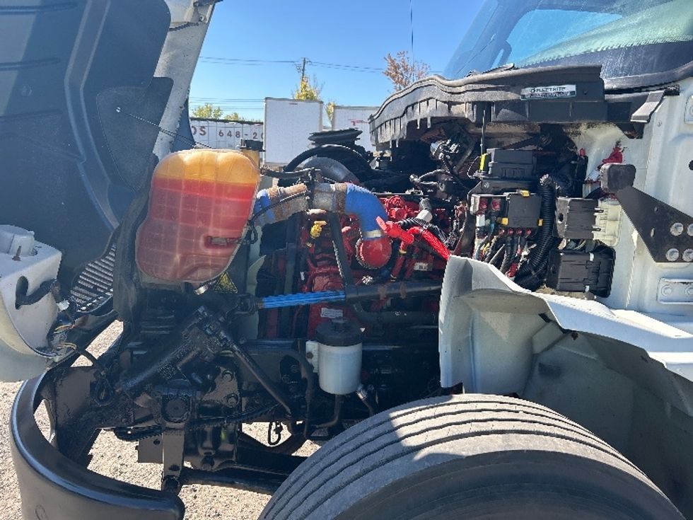 Medium Duty Box Truck-Light and Medium Duty Trucks-International-2020-MV607-Montreal-PQ-408,759\n\t\tkm-$ 37,250 - Image 19