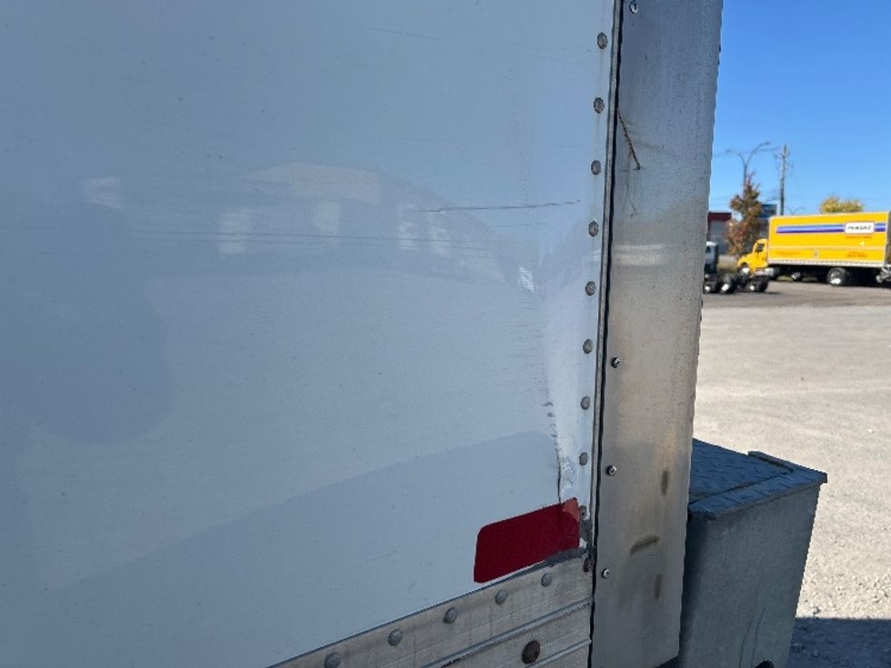 Medium Duty Box Truck-Light and Medium Duty Trucks-International-2020-MV607-Montreal-PQ-408,759\n\t\tkm-$ 37,250 - Image 22