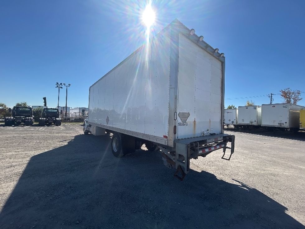 Medium Duty Box Truck-Light and Medium Duty Trucks-International-2020-MV607-Montreal-PQ-408,759\n\t\tkm-$ 37,250 - Image 6
