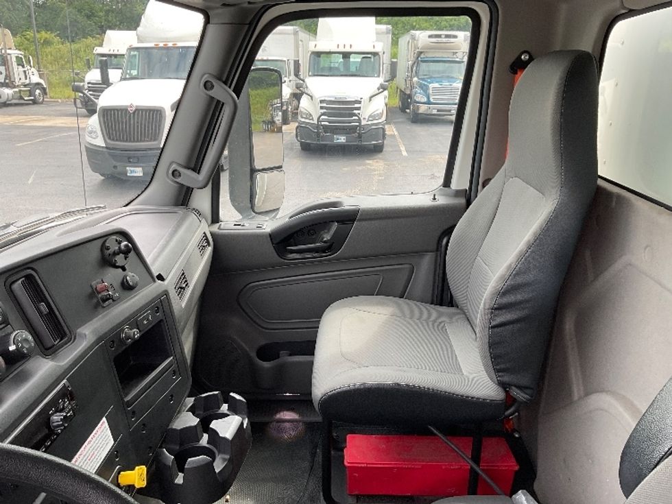 Medium Duty Box Truck-Light and Medium Duty Trucks-International-2020-MV607-Mount Pleasant-PA-57,393\n\t\tmiles-$ 67,000 - Image 18