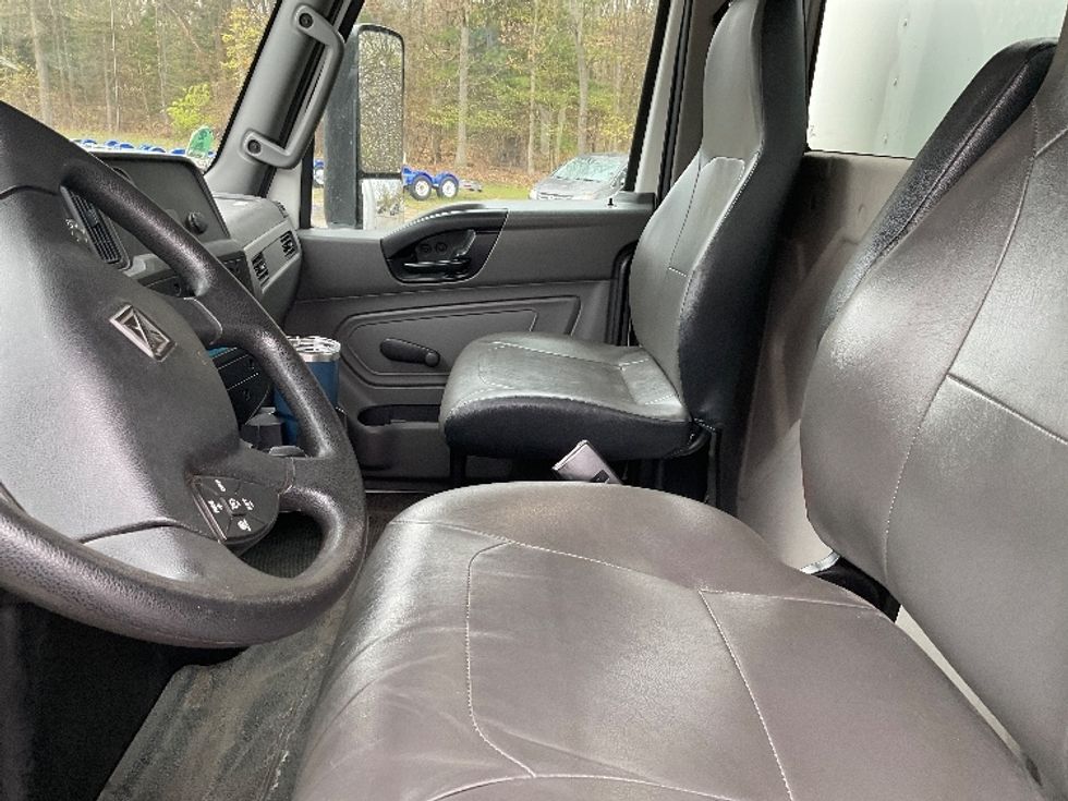 Medium Duty Box Truck-Light and Medium Duty Trucks-International-2020-MV607-Muskegon-MI-65,302\n\t\tmiles-$ 52,750 - Image 17