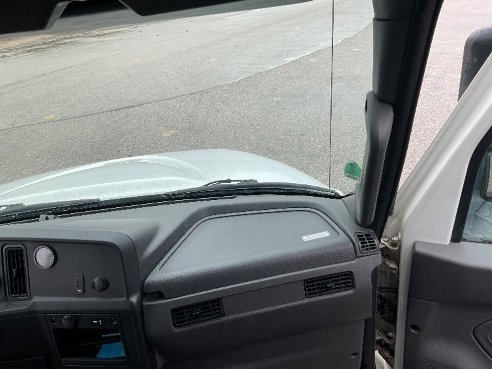 Medium Duty Box Truck-Light and Medium Duty Trucks-International-2020-MV607-Muskegon-MI-65,302\n\t\tmiles-$ 52,750 - Image 19