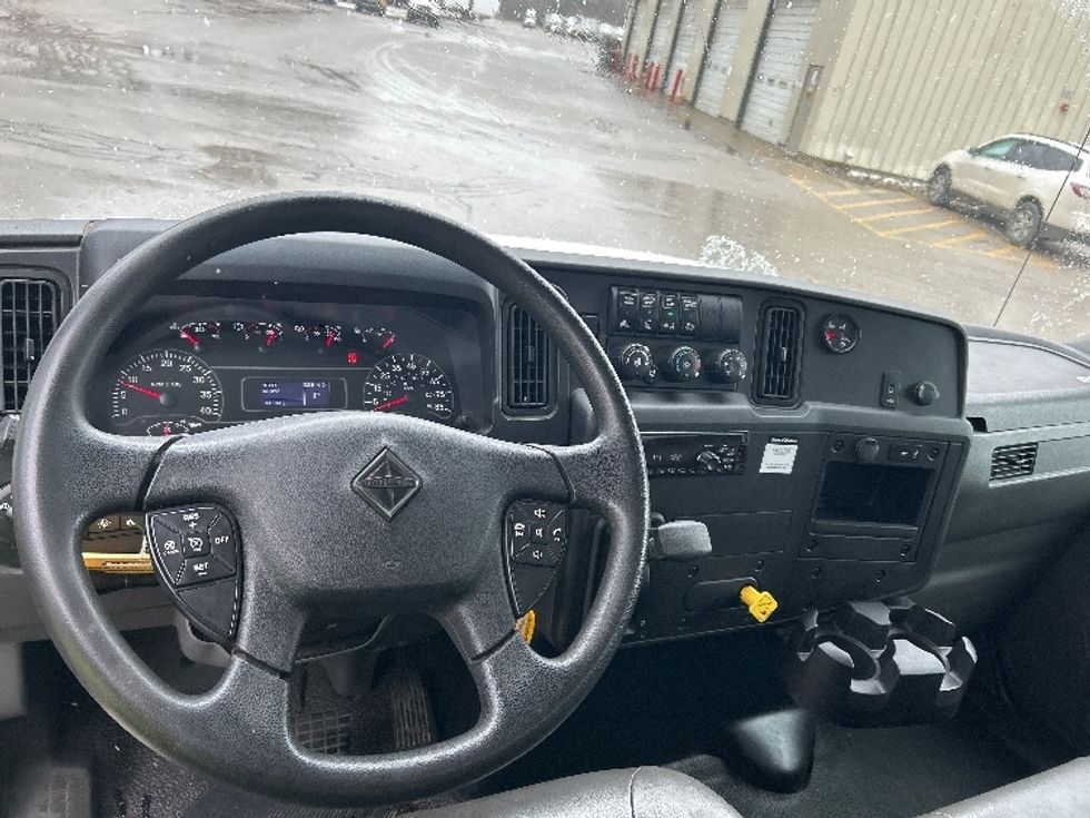 Medium Duty Box Truck-Light and Medium Duty Trucks-International-2020-MV607-Muskegon-MI-83,898\n\t\tmiles-$ 57,250 - Image 18