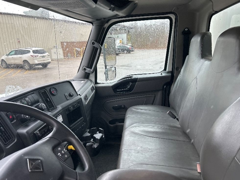 Medium Duty Box Truck-Light and Medium Duty Trucks-International-2020-MV607-Muskegon-MI-83,898\n\t\tmiles-$ 57,250 - Image 19
