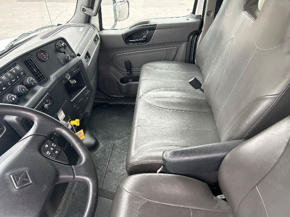 Medium Duty Box Truck-Light and Medium Duty Trucks-International-2020-MV607-Nashville (Mount Juliet)-TN-100,563\n\t\tmiles-$ 64,250 - Image 17