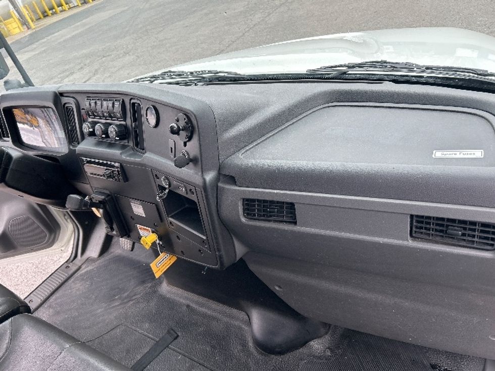 Medium Duty Box Truck-Light and Medium Duty Trucks-International-2020-MV607-Nashville (Mount Juliet)-TN-100,563\n\t\tmiles-$ 64,250 - Image 19