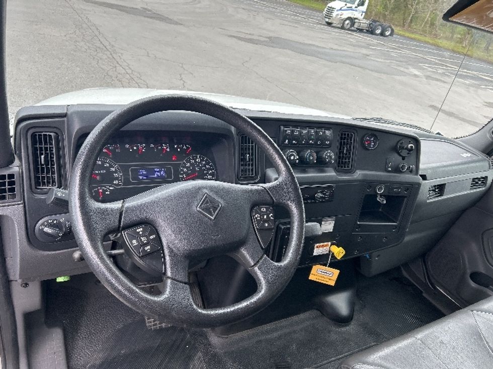 Medium Duty Box Truck-Light and Medium Duty Trucks-International-2020-MV607-Nashville (Mount Juliet)-TN-100,563\n\t\tmiles-$ 64,250 - Image 15
