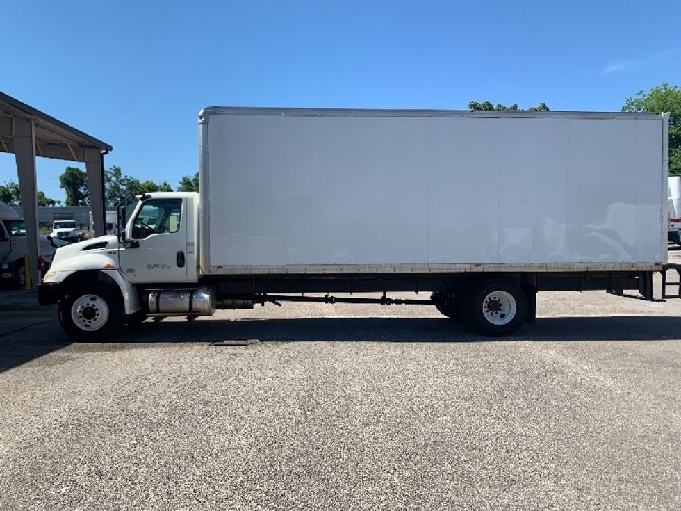 Medium Duty Box Truck-Light and Medium Duty Trucks-International-2020-MV607-Nashville (Mount Juliet)-TN-169,180\n\t\tmiles-$ 41,250 - Image 4