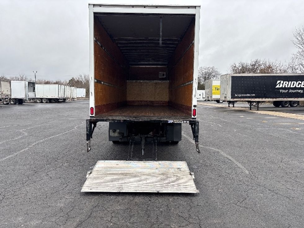 Medium Duty Box Truck-Light and Medium Duty Trucks-International-2020-MV607-Nashville (Mount Juliet)-TN-244,006\n\t\tmiles-$ 46,250 - Image 9