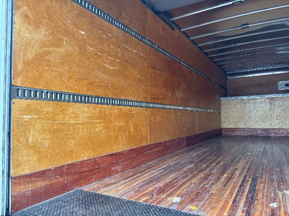 Medium Duty Box Truck-Light and Medium Duty Trucks-International-2020-MV607-Nashville (Mount Juliet)-TN-244,006\n\t\tmiles-$ 46,250 - Image 11