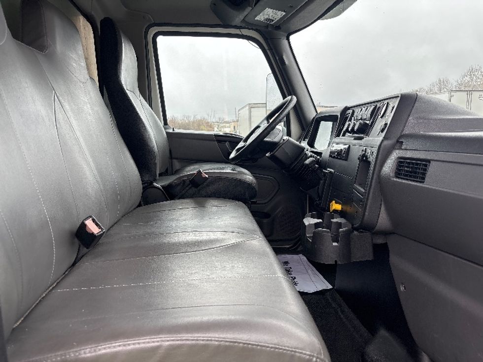 Medium Duty Box Truck-Light and Medium Duty Trucks-International-2020-MV607-Nashville (Mount Juliet)-TN-244,006\n\t\tmiles-$ 46,250 - Image 22