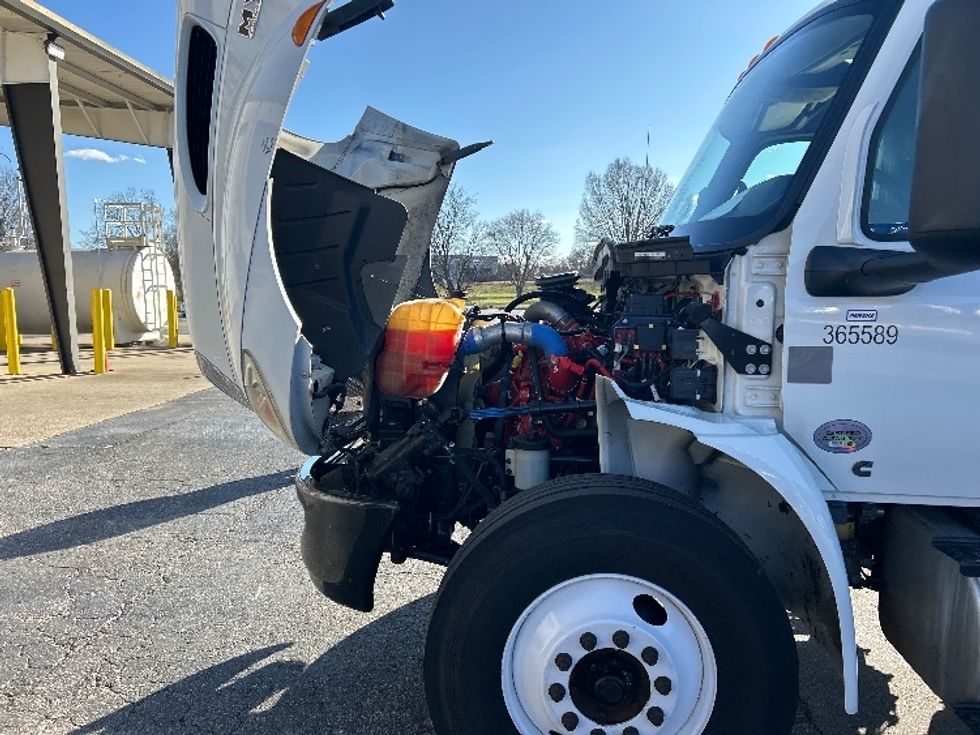 Medium Duty Box Truck-Light and Medium Duty Trucks-International-2020-MV607-Nashville (Mount Juliet)-TN-295,094\n\t\tmiles-$ 29,750 - Image 24