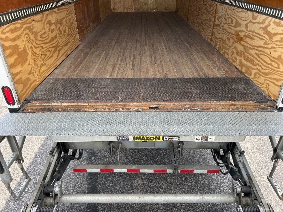 Medium Duty Box Truck-Light and Medium Duty Trucks-International-2020-MV607-Nashville (Mount Juliet)-TN-35,185\n\t\tmiles-$ 71,500 - Image 10