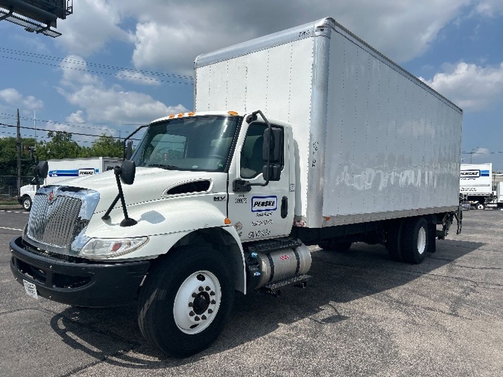 Medium Duty Box Truck-Light and Medium Duty Trucks-International-2020-MV607-Nashville (Mount Juliet)-TN-35,185\n\t\tmiles-$ 71,500 - Image 3